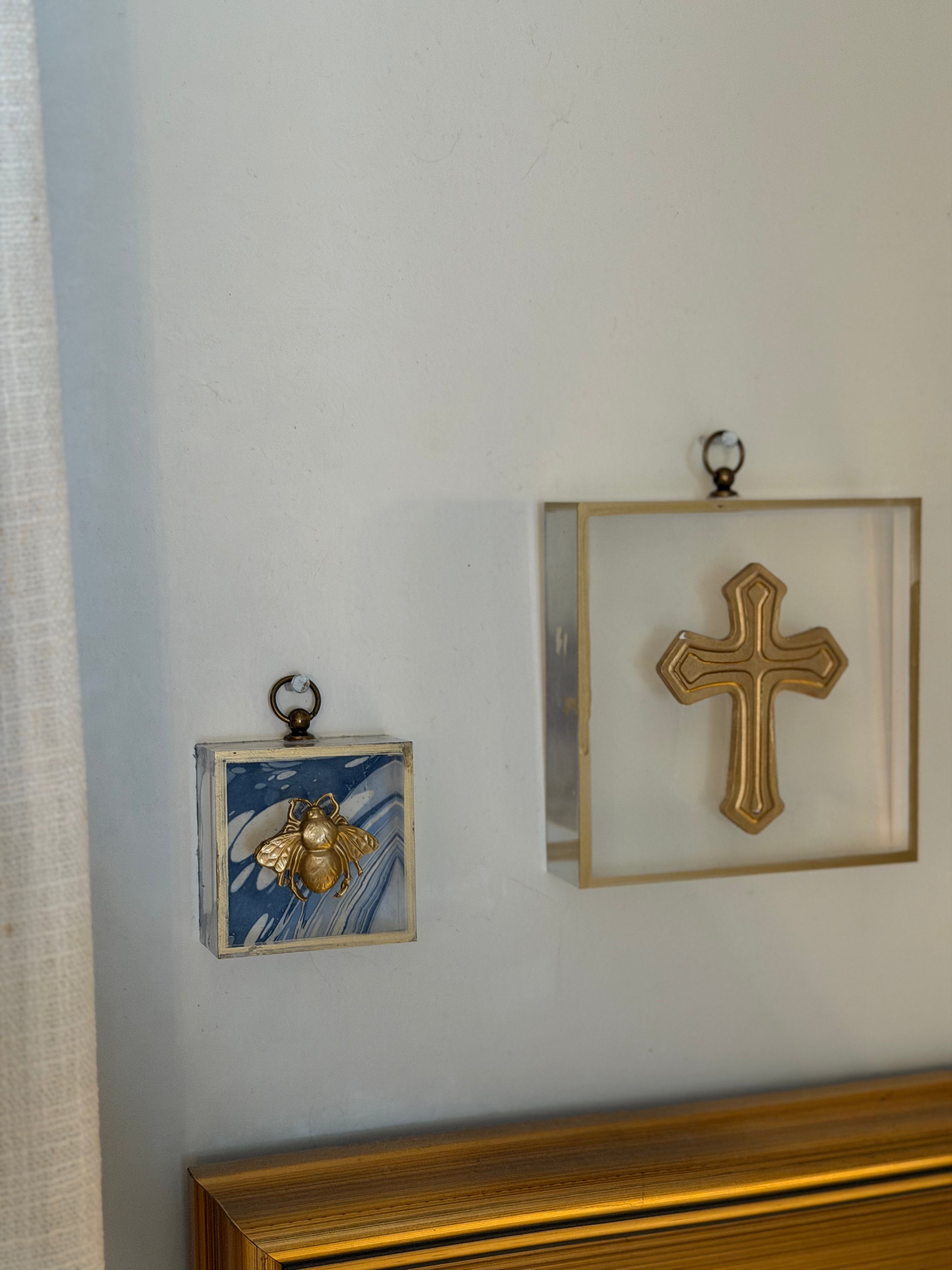 Latin Cross Block