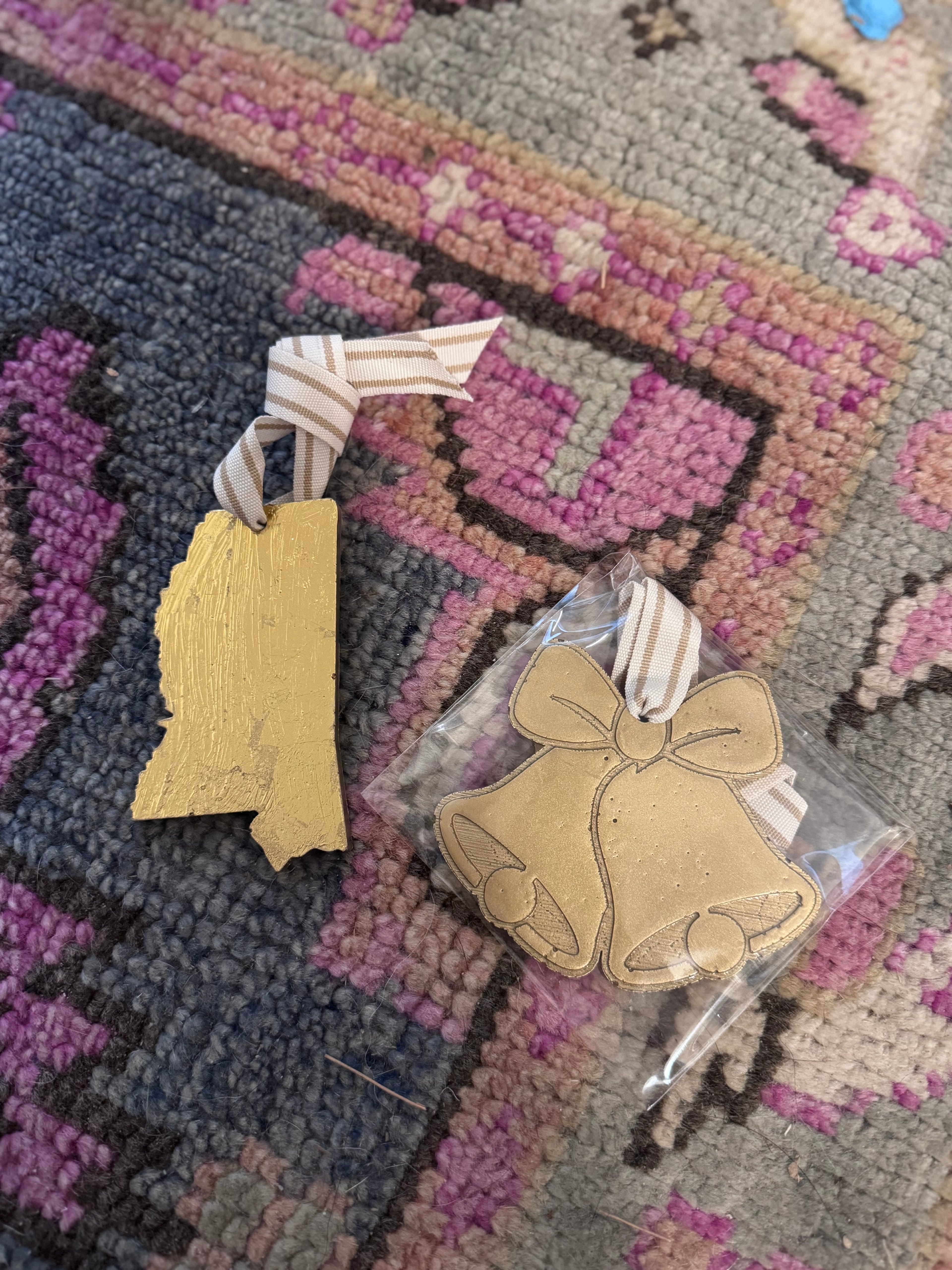 Wreath Ornament - Mississippi