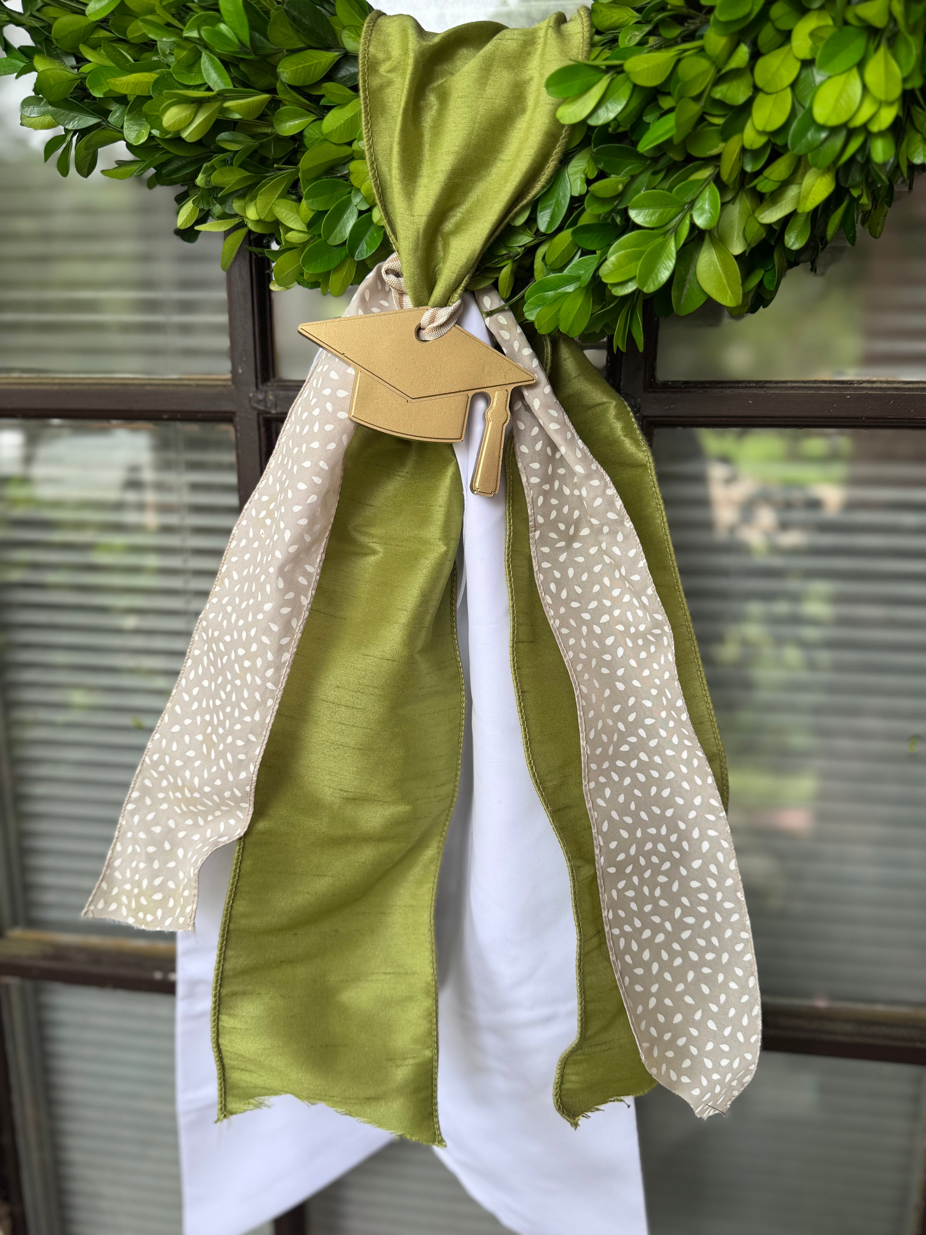 Wreath Ornament - Graduation Cap