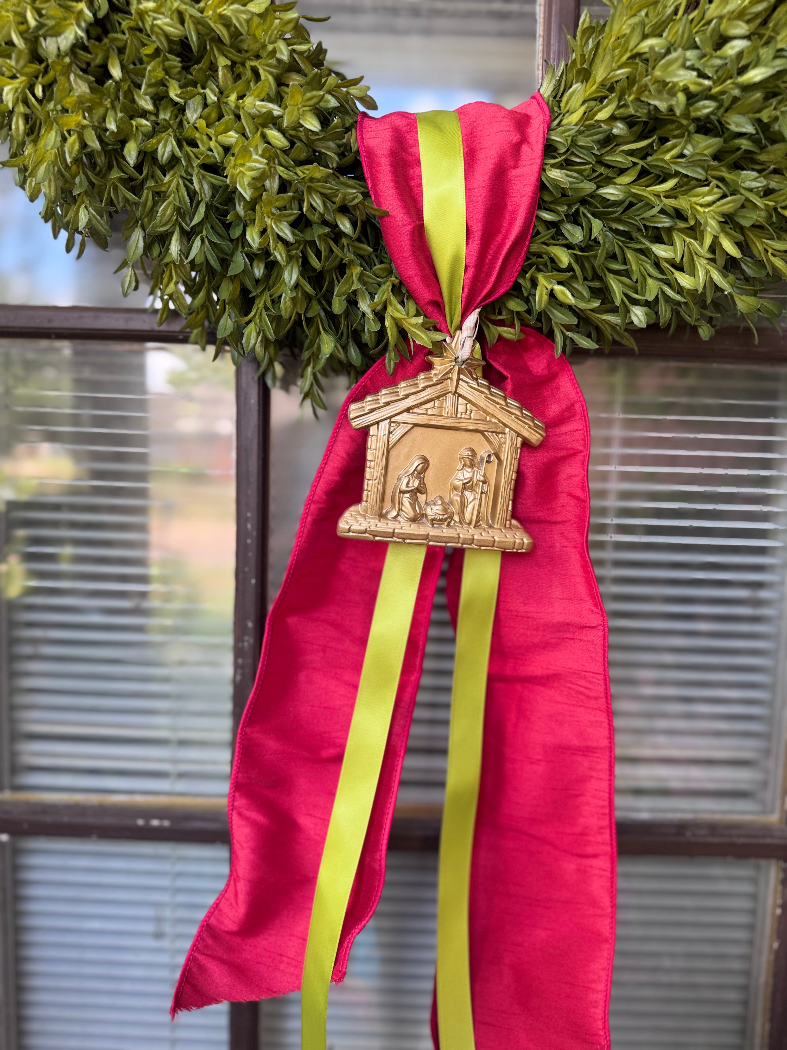 Wreath Ornament - Nativity