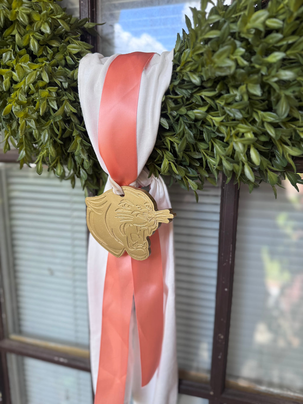 Wreath Ornament - Cougar